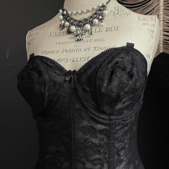 Vintage Black Lace Bustier Corset - Picture 3 of 4